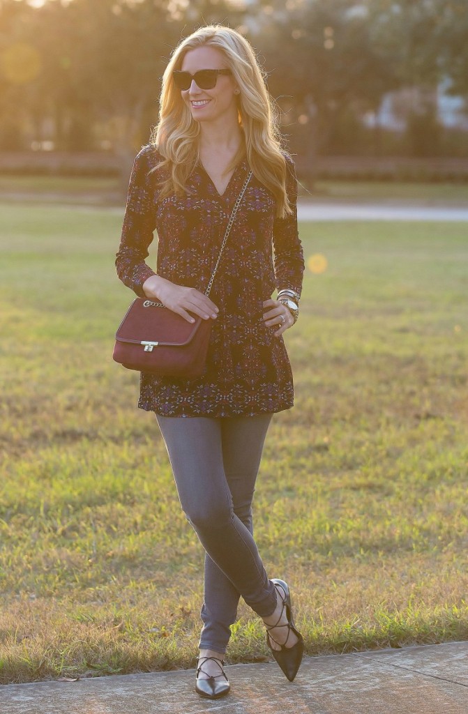 black tunic with merlot purse and lace up flats