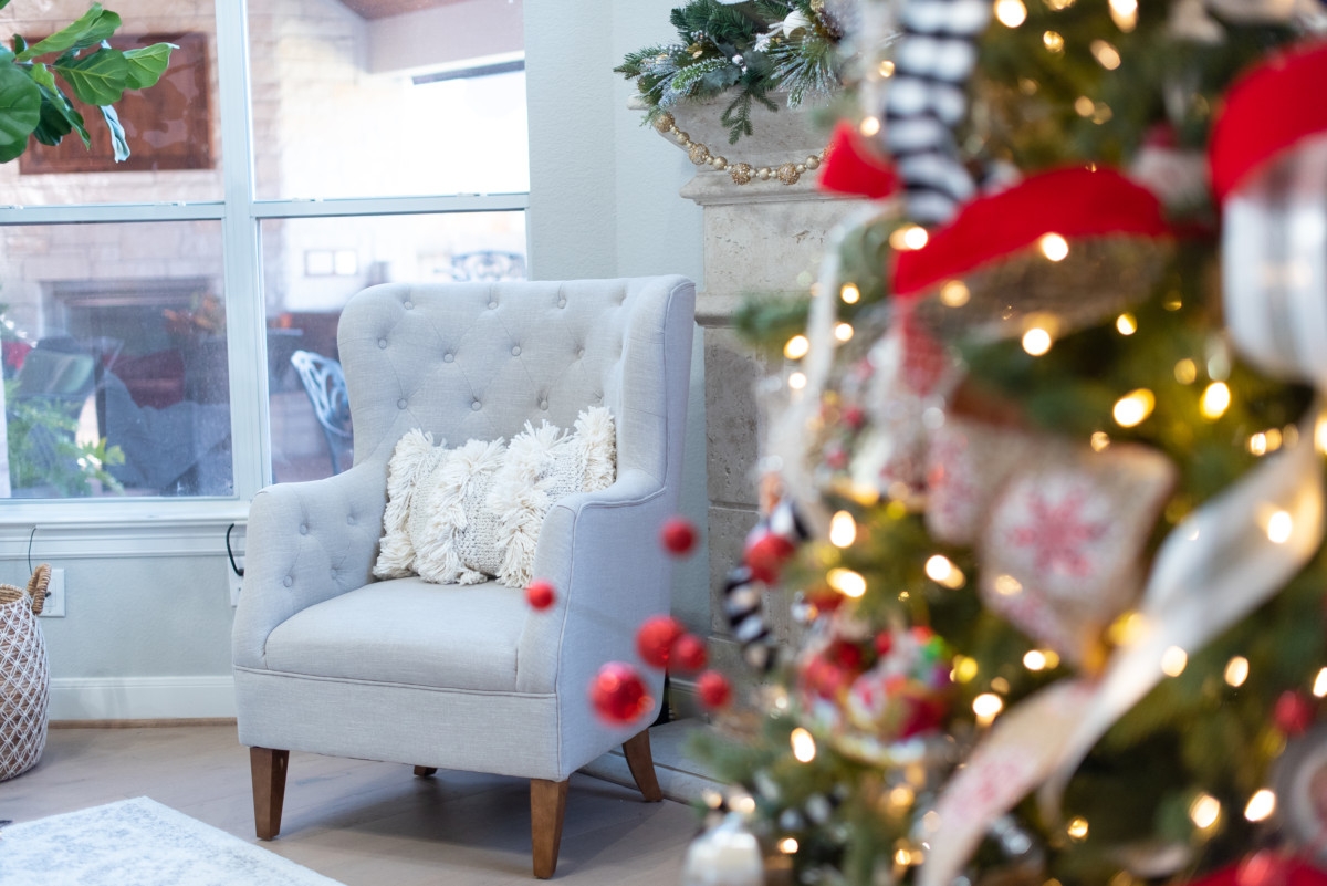 christmas home decor | Holiday Home Tour: Festive Christmas Home Decor featured by top Houston life and style blog Haute & Humid