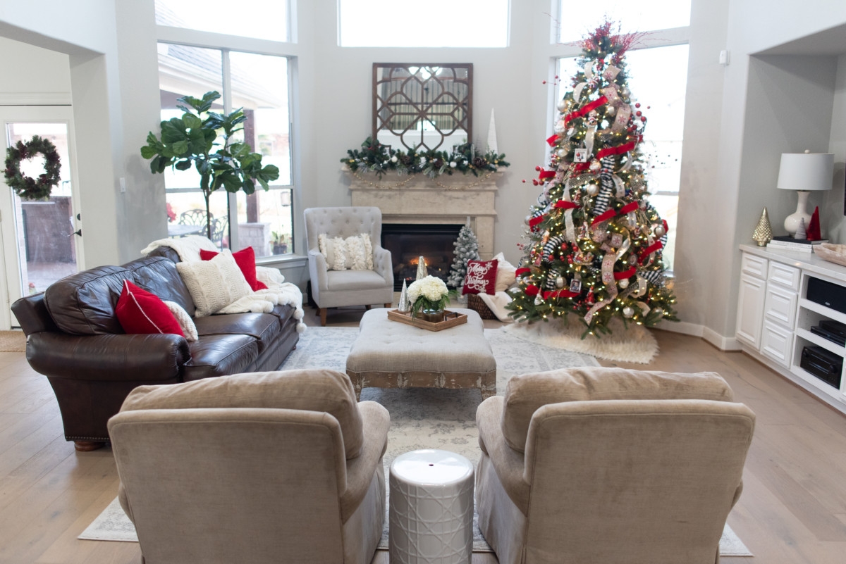 christmas living room