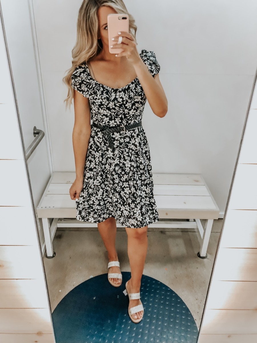 Best Memorial Day Weekend Sales featured by top US fashion blog Haute & Humid; Image of a woman wearing Old Navy summer dress.