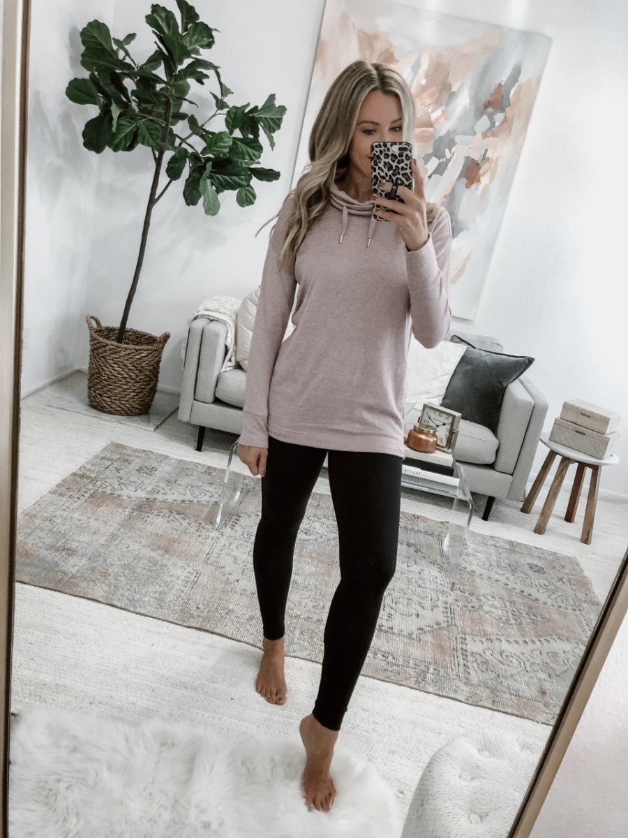 tunic top | 5 Best Amazon Leggings Reviewed And Rated by popular Houston fashion blog, Haute and Humid: image of a woman wearing Amazon Fengbay High Waist Yoga Pants, Pocket Yoga Pants Tummy Control Workout Running 4 Way Stretch Yoga Leggings and Old Navy Sweater-Knit Mock-Neck Tunic Sweatshirt for Women.