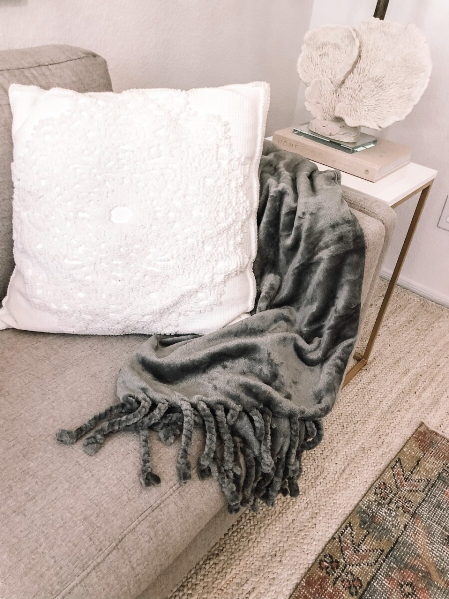 NORDSTROM blanket | Nordstrom Anniversary Sale by popular Houston fashion blog, Haute and Humid: image of a Nordstrom Bliss plush throw blanket. 