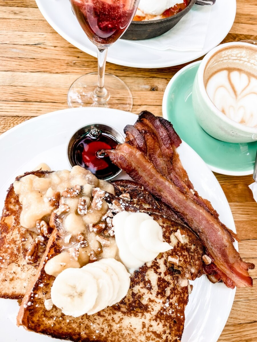 savannah brunch | Savannah Georgia Travel Guide by popular Houston travel blog, Haute and Humid: image of French toast and bacon. 