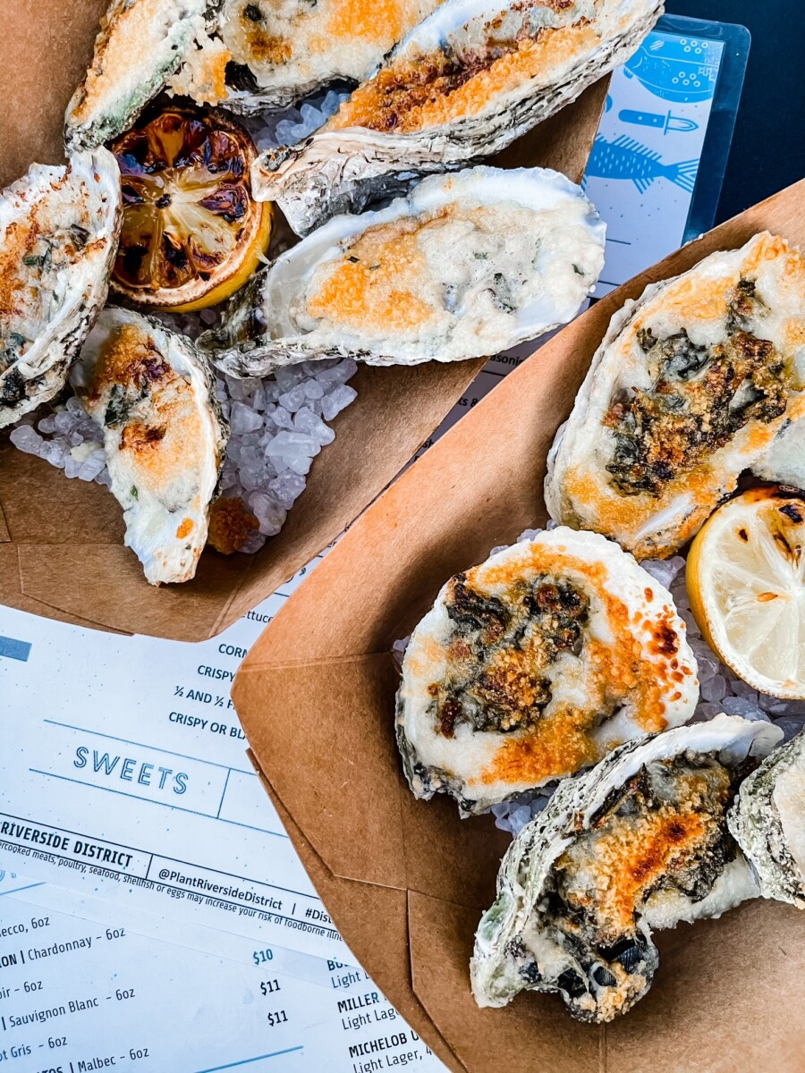 district seafood | Savannah Georgia Travel Guide by popular Houston travel blog, Haute and Humid: image of district seafood oysters. 