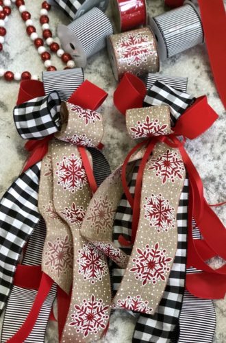 How To Make A Christmas Ribbon Bow for Your Christmas Tree